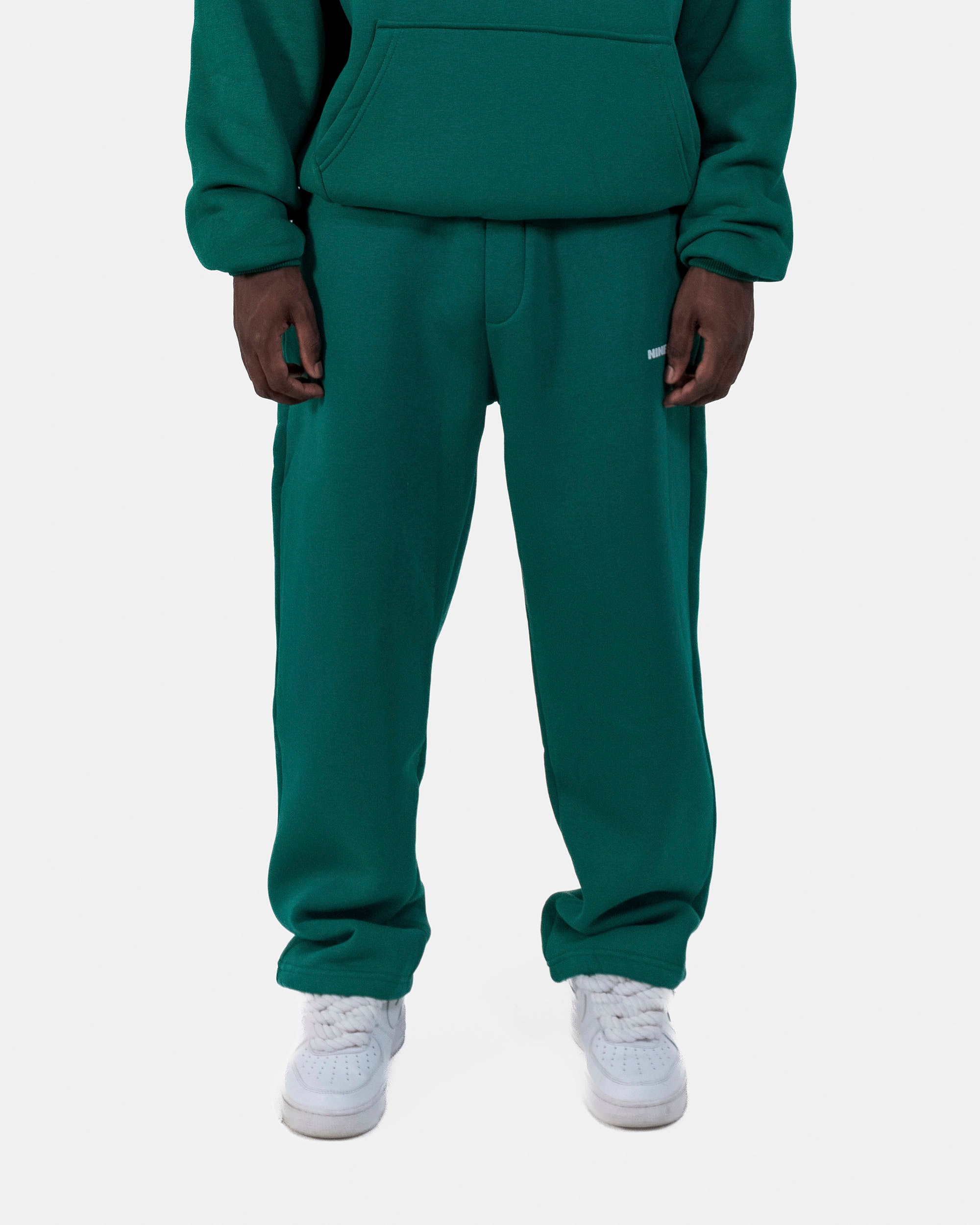 ESSENTIAL PANTS (GREEN)