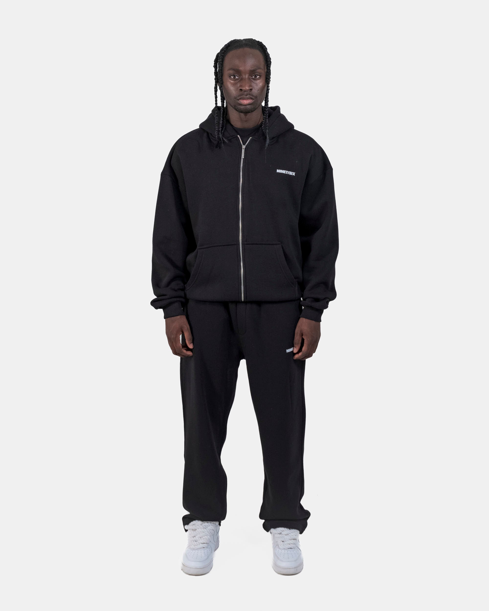 ESSENTIAL ZIPPER (BLACK)