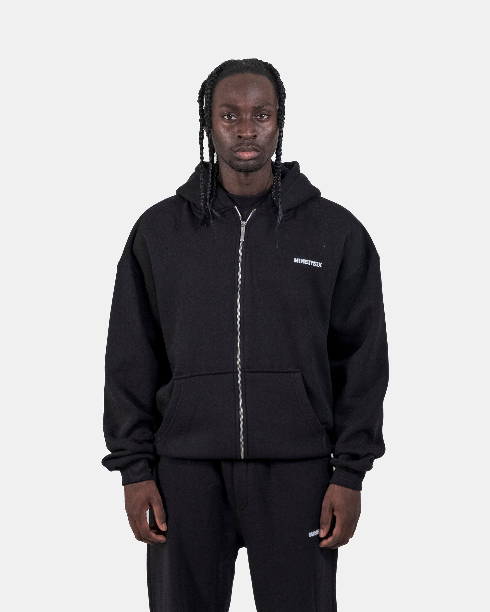 ESSENTIAL ZIPPER (BLACK)