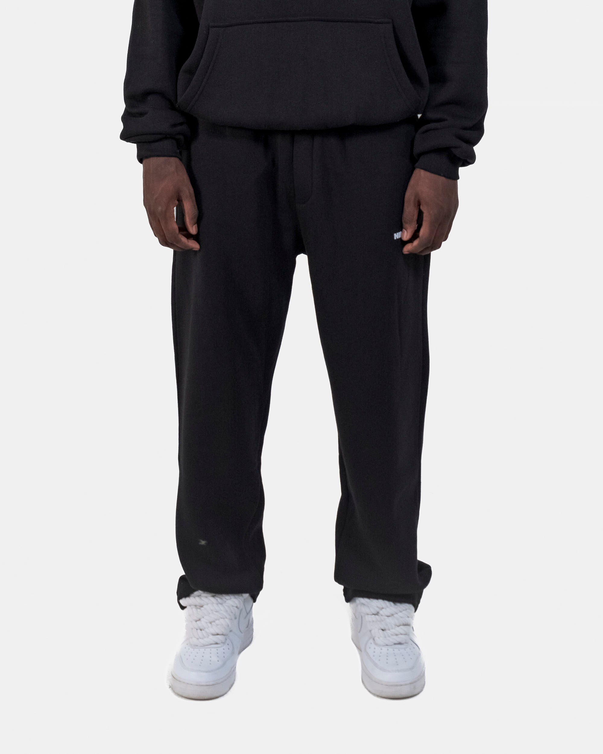 ESSENTIAL PANTS (BLACK)